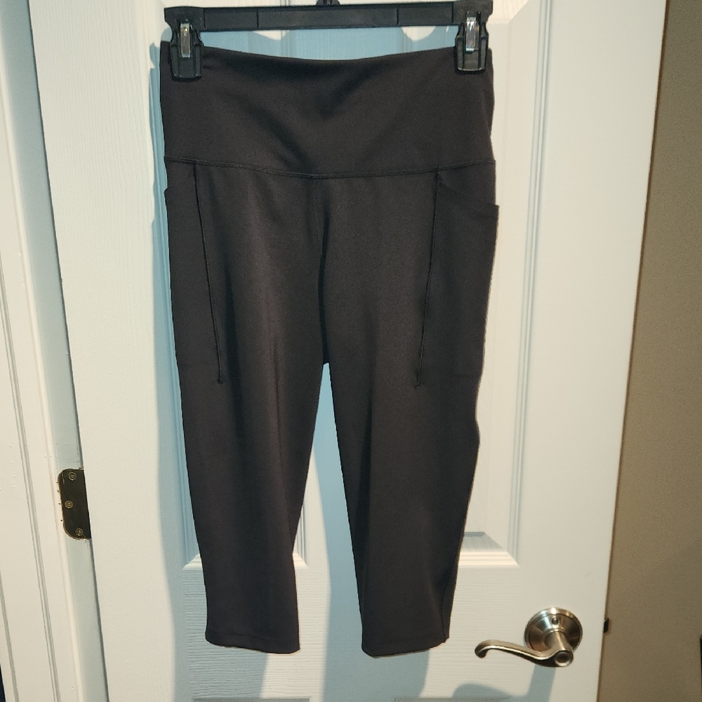 CALIA by Carrie Underwood Powermove Collection High Rise Knee Crop